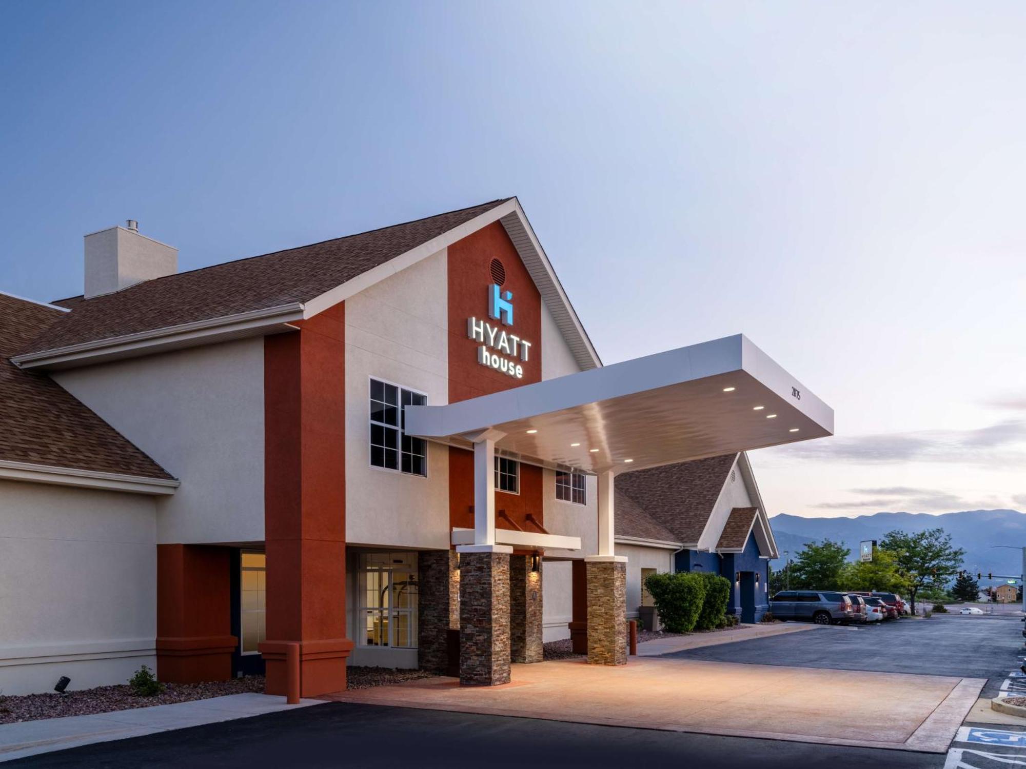 Hyatt House Colorado Springs Airport Hotel Exterior photo