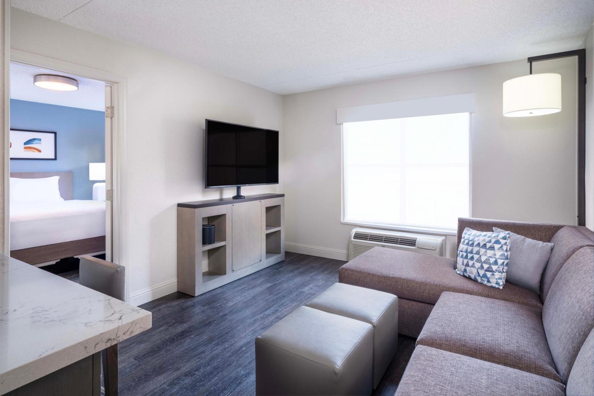 Hyatt House Colorado Springs Airport Hotel Exterior photo