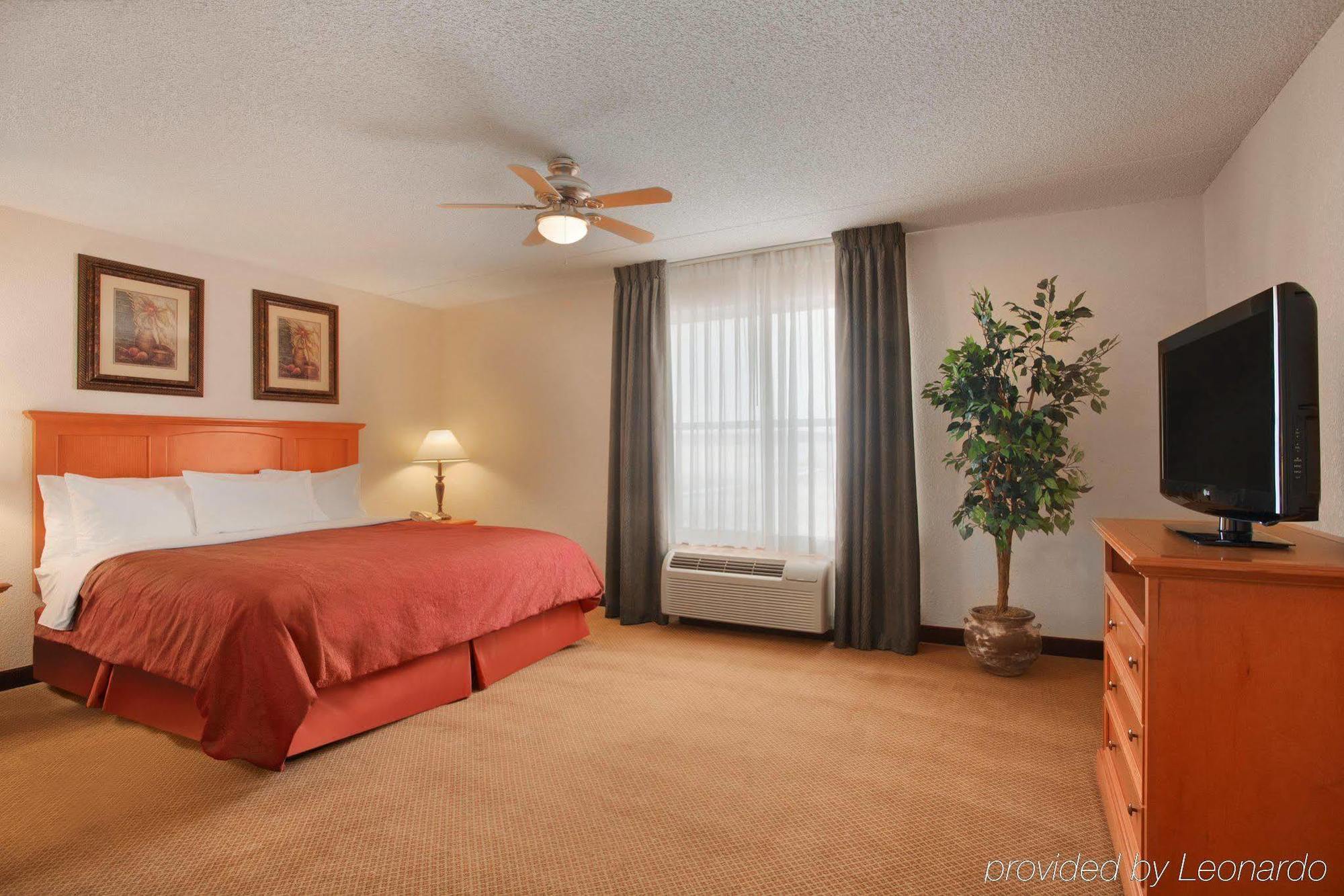 Hyatt House Colorado Springs Airport Hotel Exterior photo